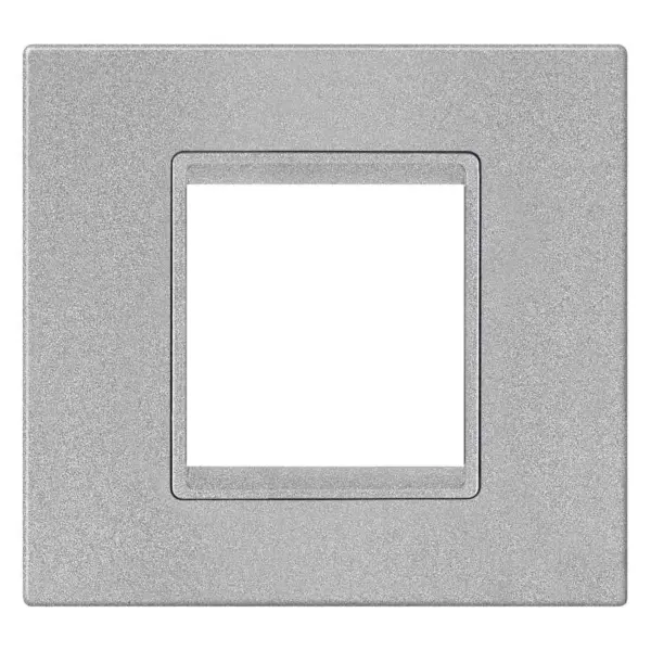 Рамка 2M EXP BASIC, сребрена со сребрен носач 70102.SS